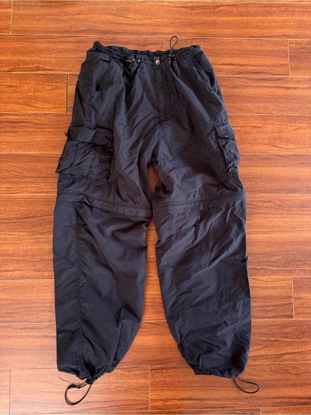 Vintage cargo pants fits size M/L